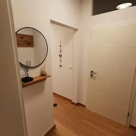 Gemuetlich Wohnen Mit Weinblick شقة